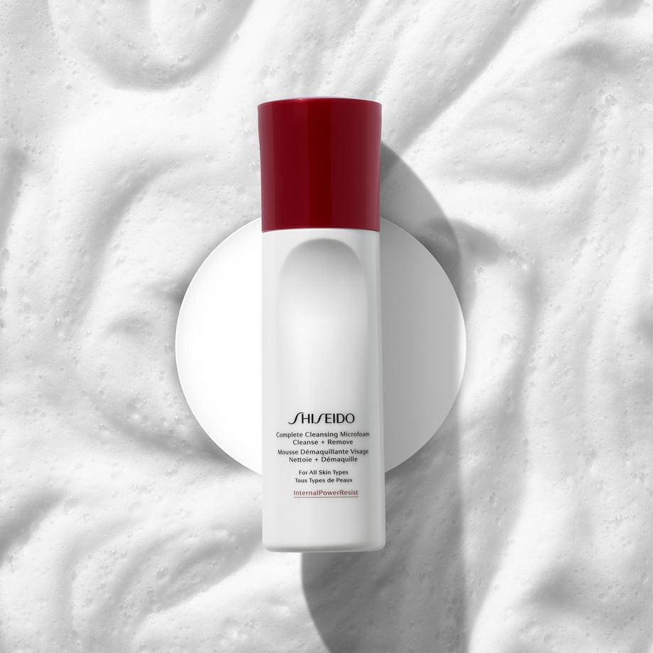 SHISEIDO  Complete Cleansing Microfoam Cleanse + Remove 