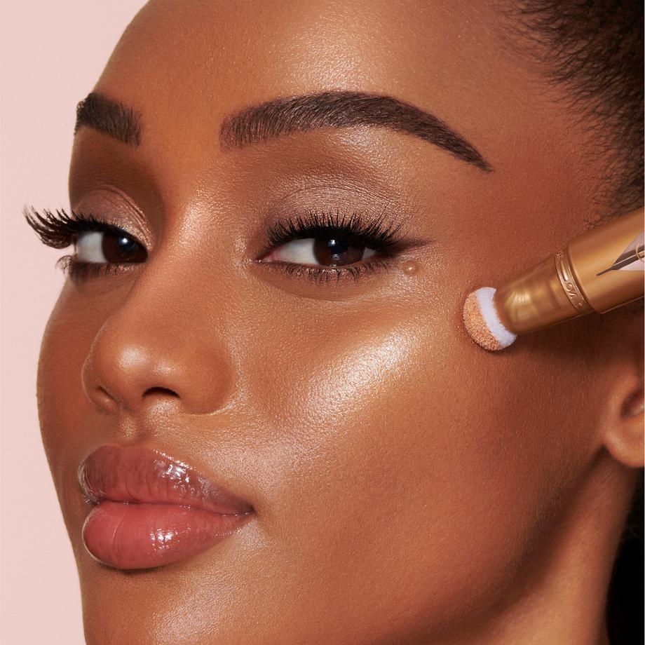 CHARLOTTE TILBURY  Beauty Light Wand - Highlighter Liquide 