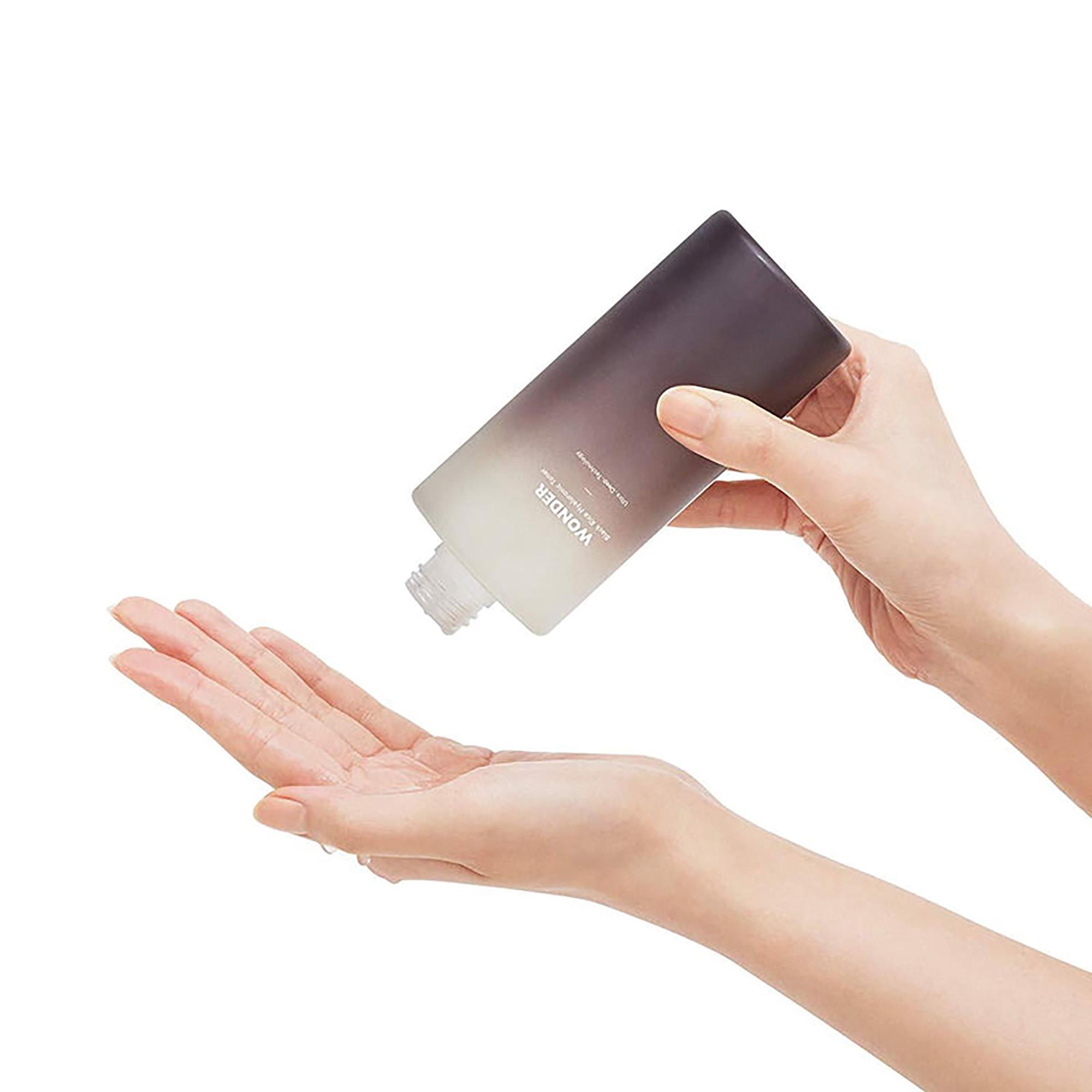 HARUHARU  Black Rice Hyaluronic Toner 