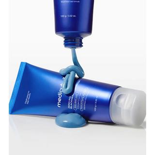 Medicube  *Zero Pore* - Mask with AHA, BHA and PHA Blackhead Mud Mask 