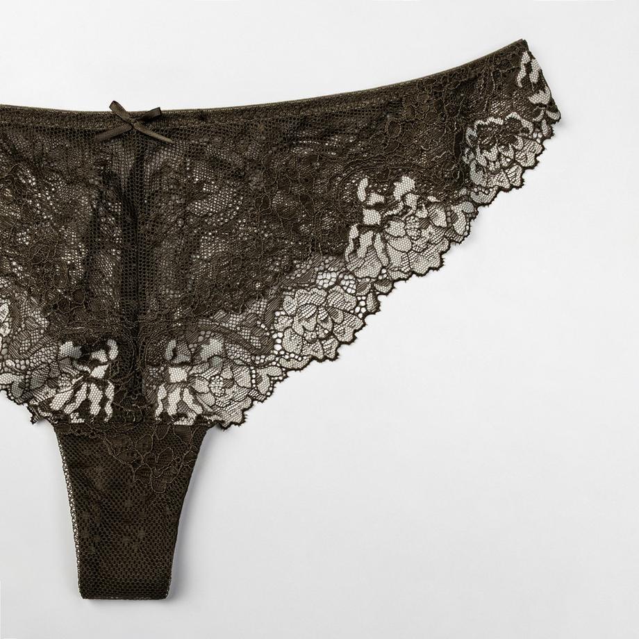 Manor Woman String en dentelle  