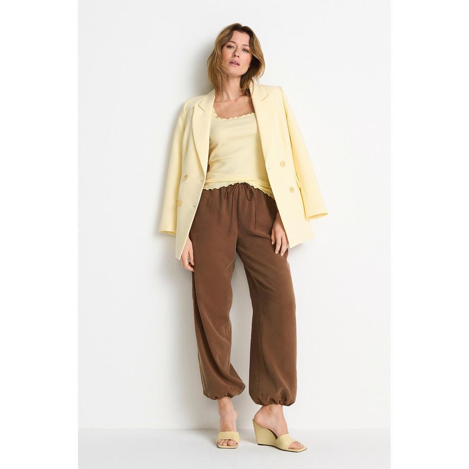 Rich & Royal Top a costine con scollo smerlato  