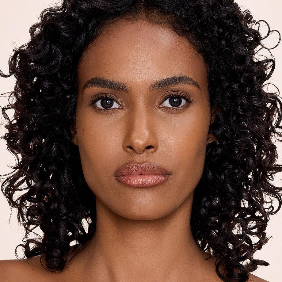 CHARLOTTE TILBURY  Airbrush Flawless Blur Concealer – Correcteur hydratant longue durée 