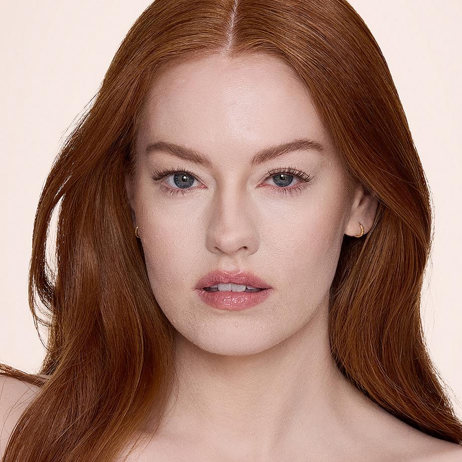 CHARLOTTE TILBURY  Airbrush Flawless Blur Concealer – Correcteur hydratant longue durée 