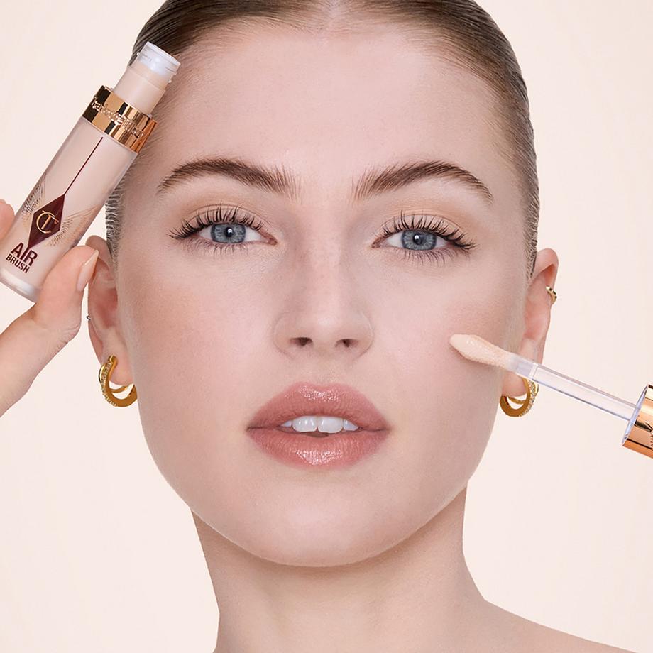 CHARLOTTE TILBURY  Airbrush Flawless Blur Concealer – Correcteur hydratant longue durée 