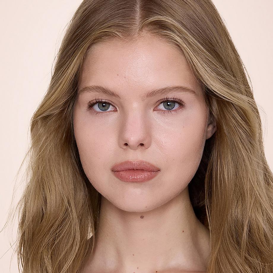 CHARLOTTE TILBURY  Airbrush Flawless Blur Concealer – Correcteur hydratant longue durée 