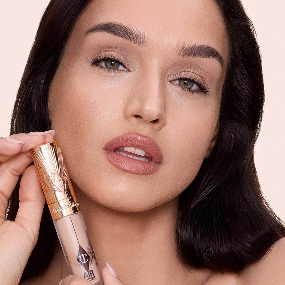 CHARLOTTE TILBURY  Airbrush Flawless Blur Concealer - Concealer, feuchtigkeitsspendend, langer Halt 
