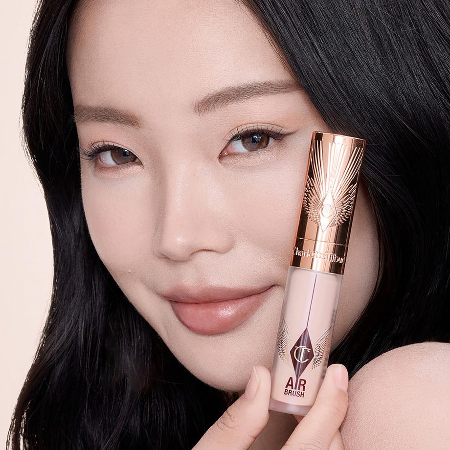 CHARLOTTE TILBURY  Airbrush Flawless Blur Concealer - Correttore idratante a lunga durata 