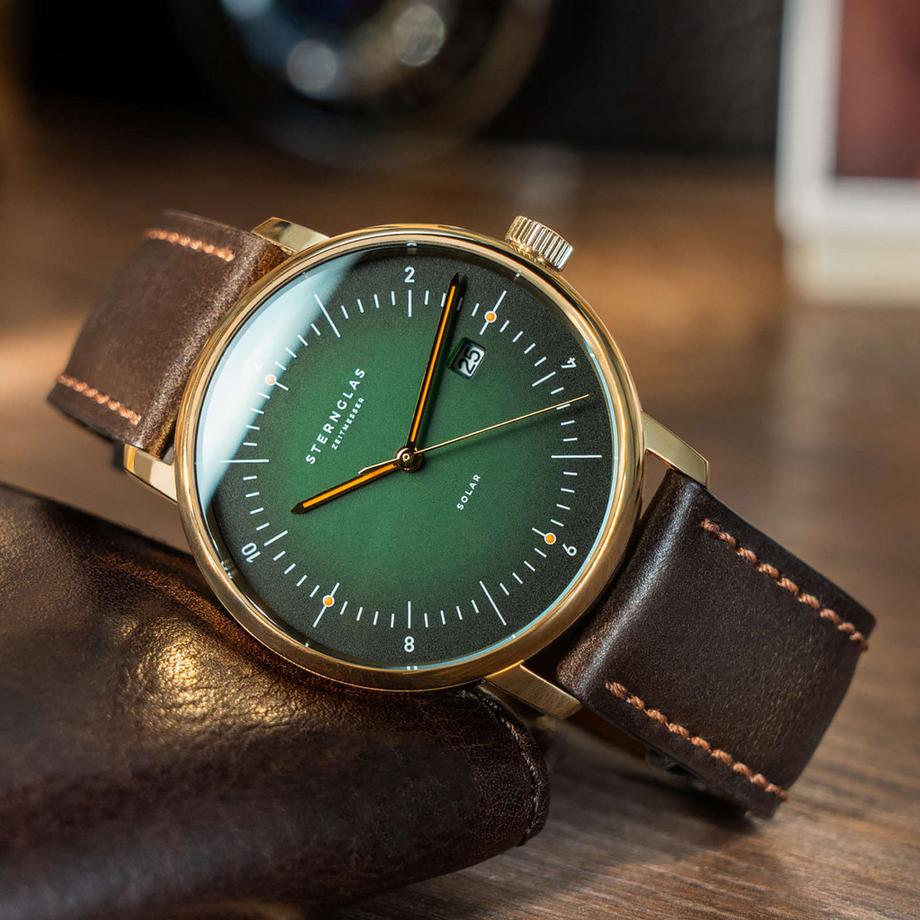 Sternglas Naos Solar Analoguhr 