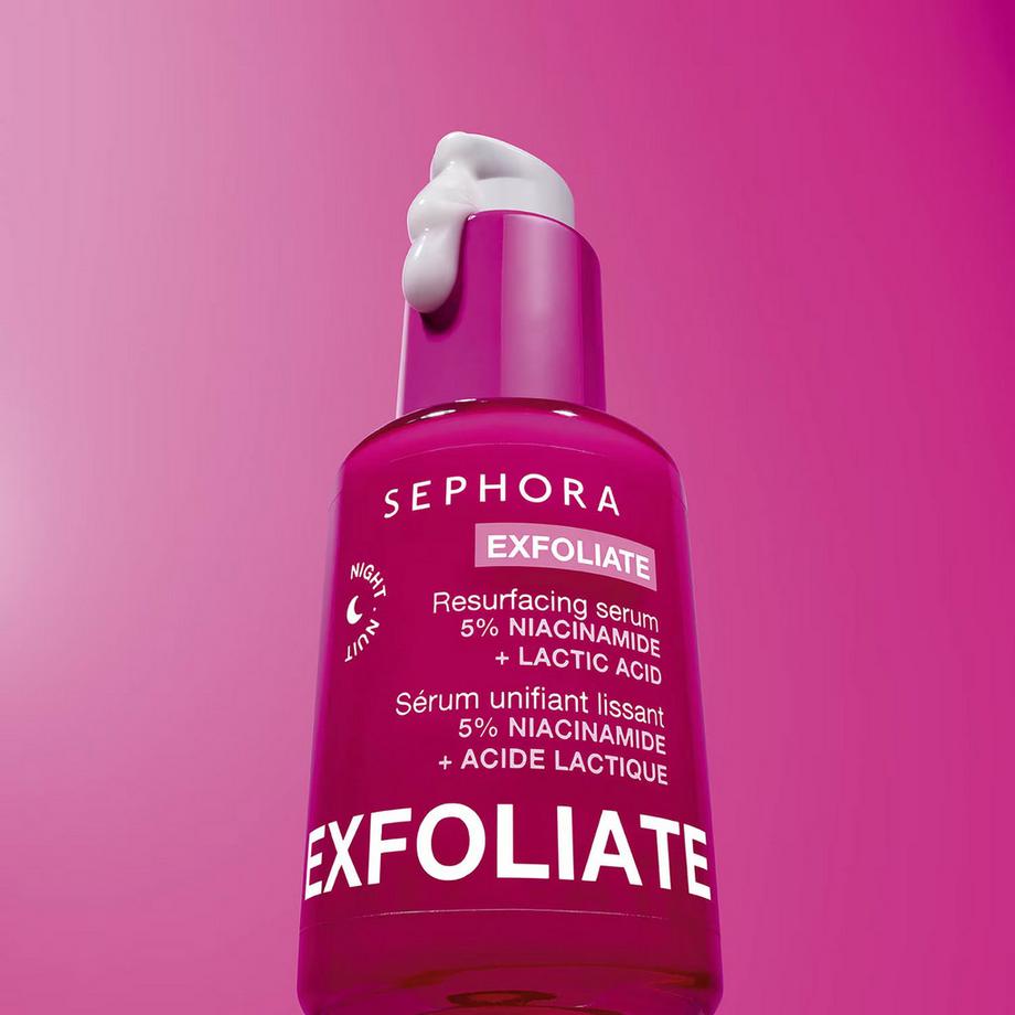SEPHORA  EXFOLIATE - GLÄTTENDES SERUM MIT 5 % NIACINAMID + MILCHSÄURE 