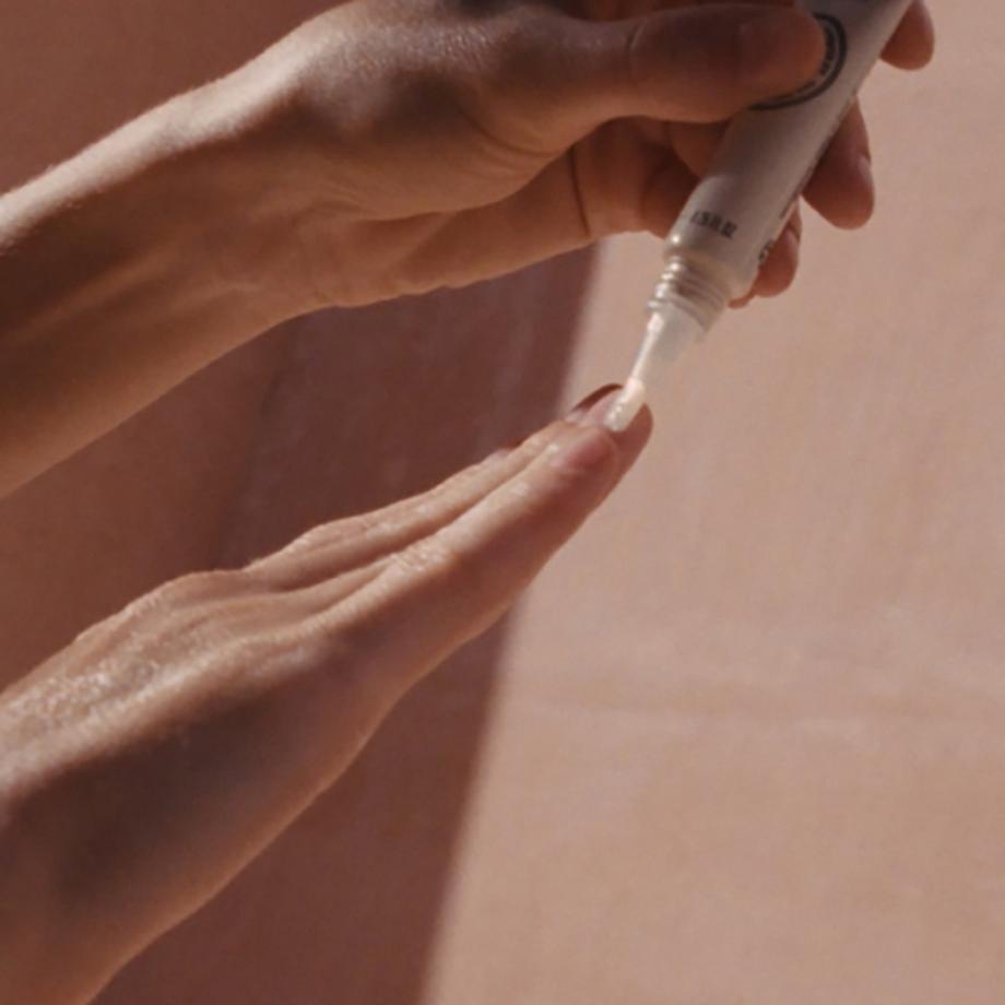 L’Occitane en Provence  Shea Pflegeöl für Nagel & Nagelhaut 