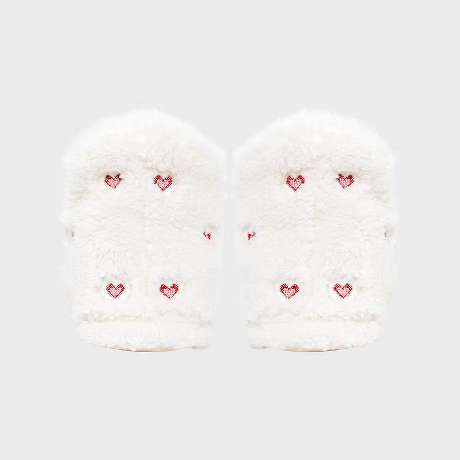 Etam Hausschuhe mit Herzstickerei  