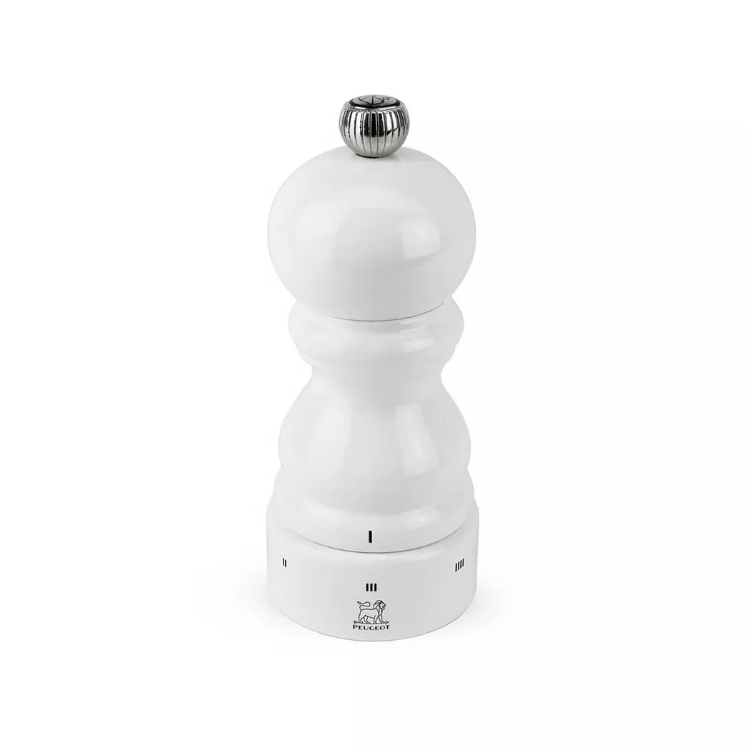 The Paris u'Select 12cm pepper mill is a more compact version of the classic style but still equipped with the powerful u'Select technology that enables precision grinding and will introduce you many new taste experiences. Paris u'Select