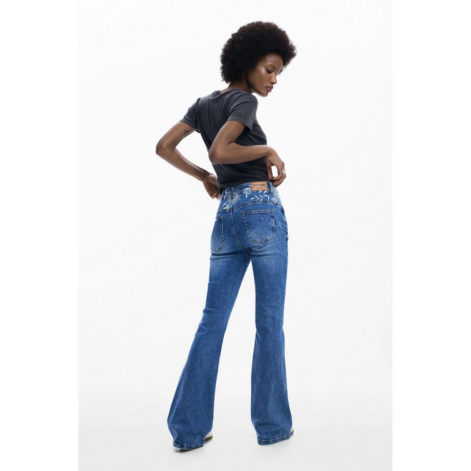 Desigual Flared Jeans mit besticktem Bund  