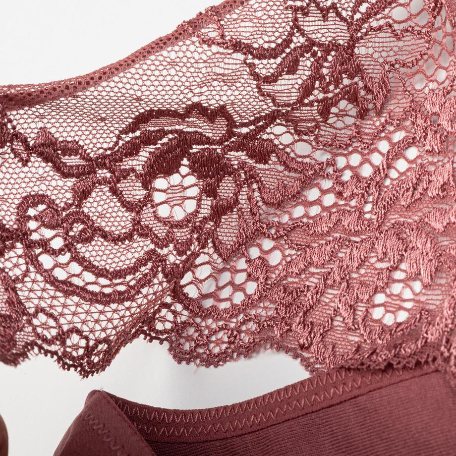 Manor Woman Slip mit Spitzenbesatz  