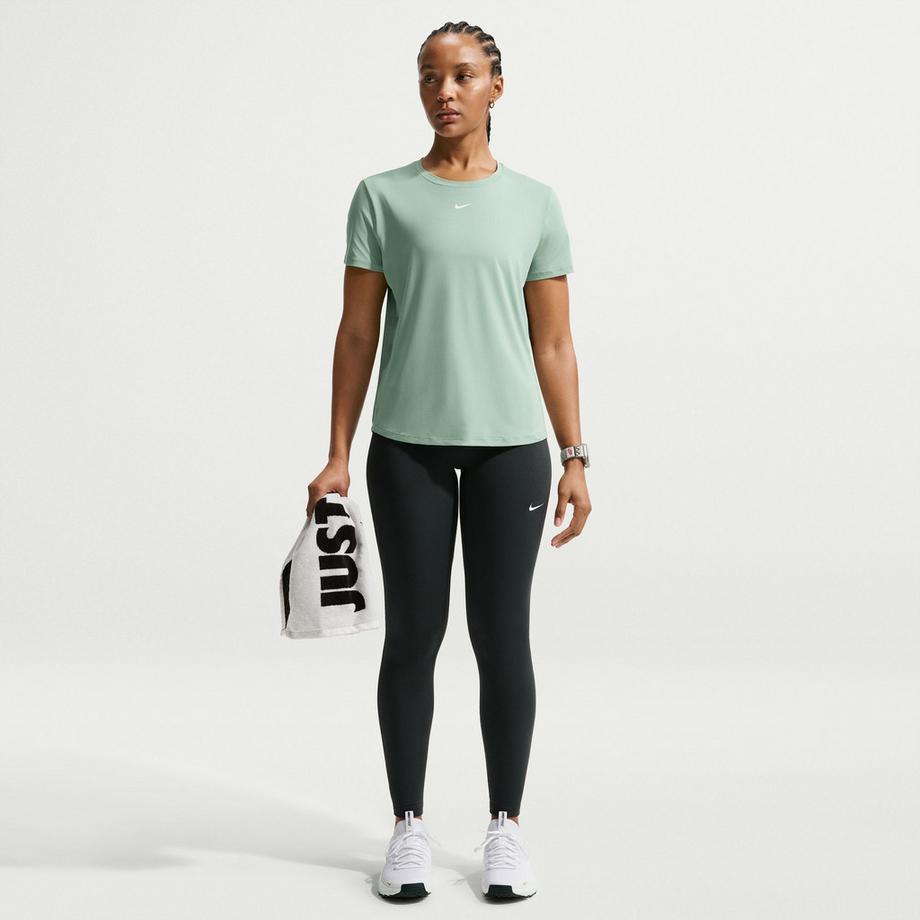 NIKE ESSENTIALS T-Shirt, Rundhals, kurzarm 