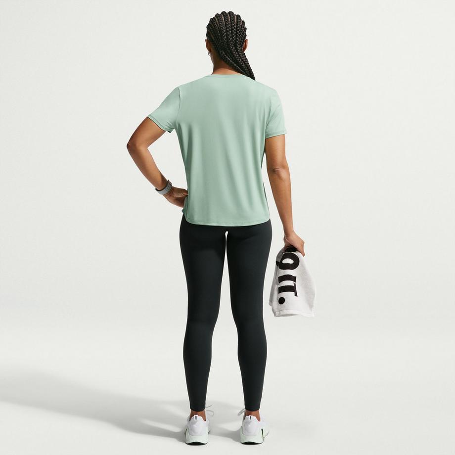 NIKE ESSENTIALS T-Shirt, Rundhals, kurzarm 