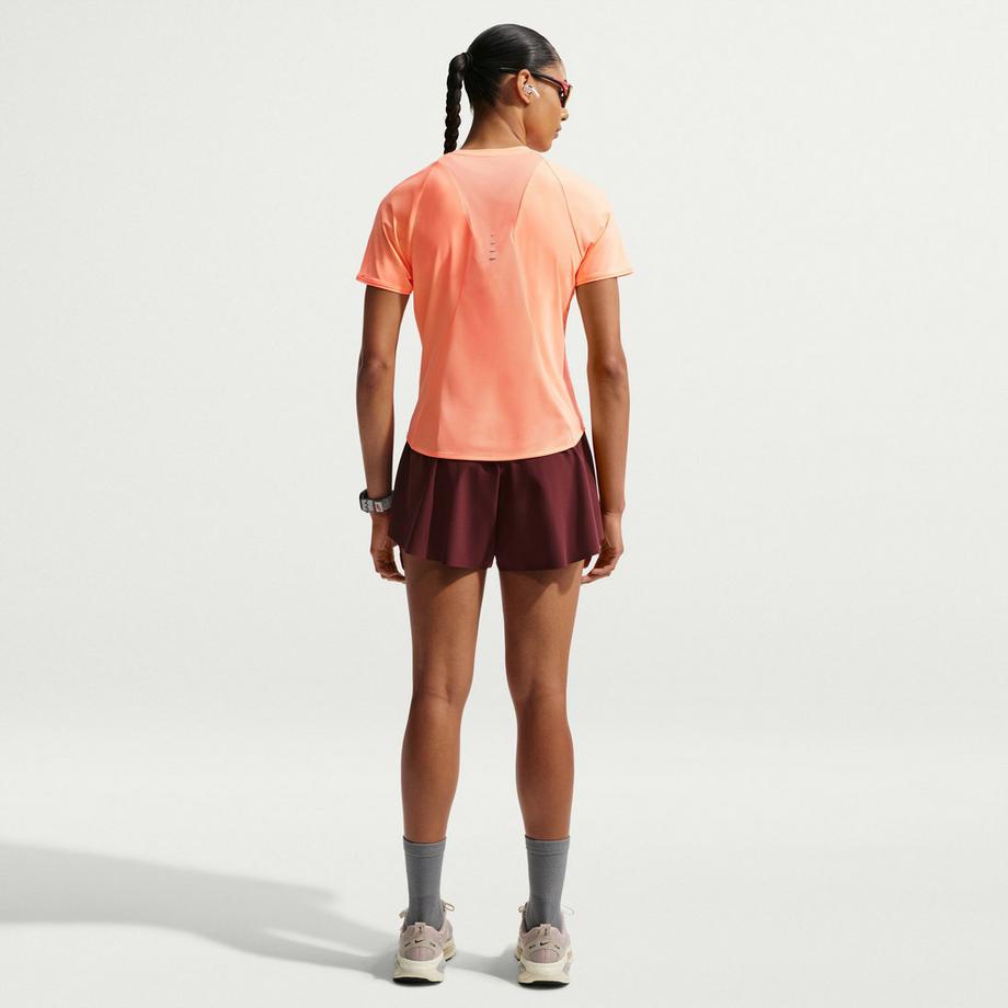 NIKE Swift T-shirt 