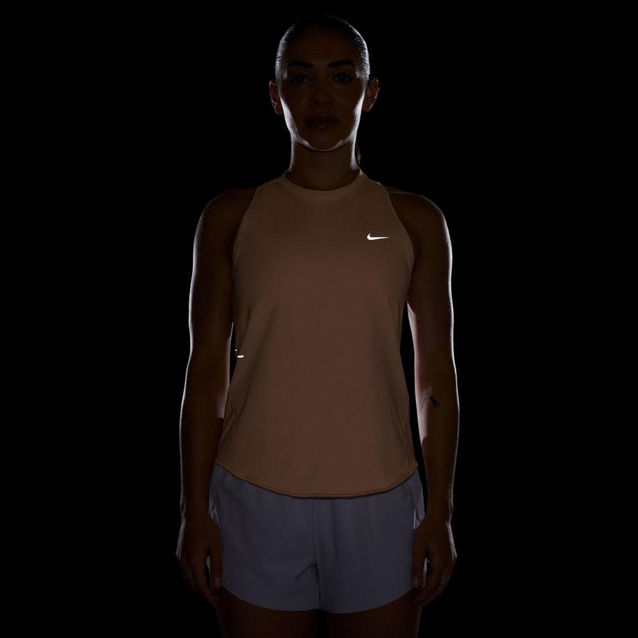 NIKE  T-Shirt 