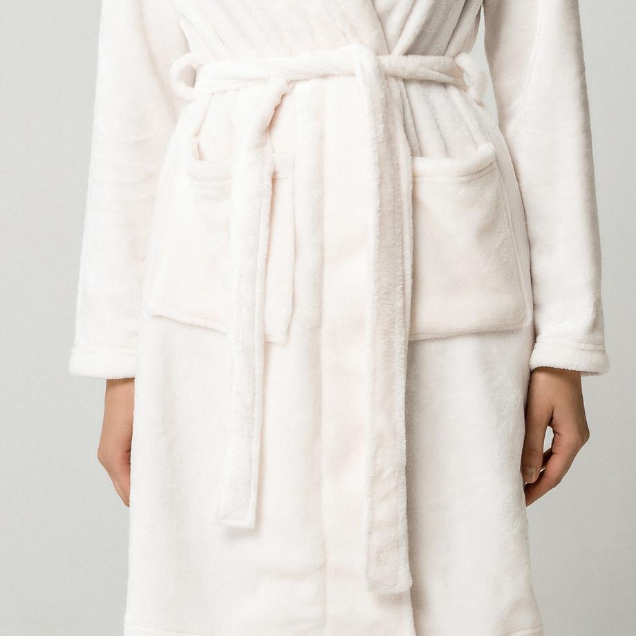 Manor Woman Peignoir  