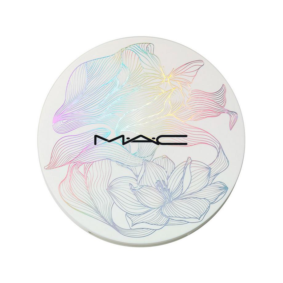 MAC Cosmetics  Metamorphosis Face And Eye Palette 