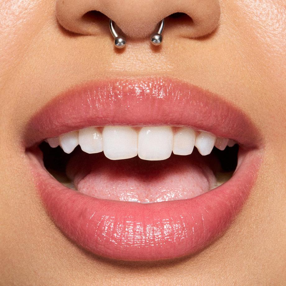 MAC Cosmetics  Glowplay Tendertalk Lip Balm 