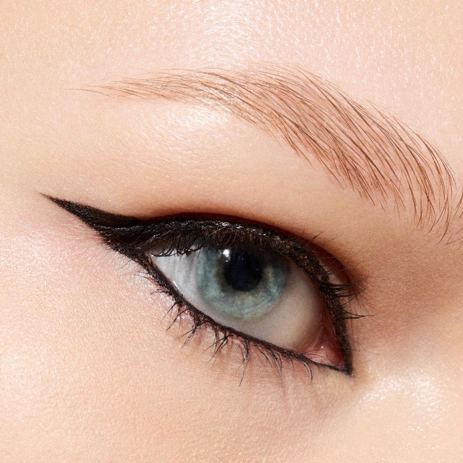 MAC Cosmetics  Stroke + Stack Eye Kit 