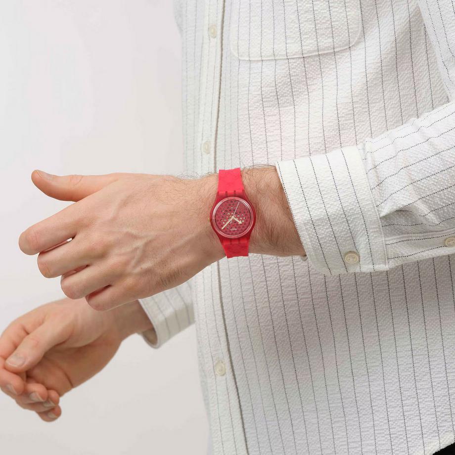 swatch LOVE IN SCARLET Orologio analogico 