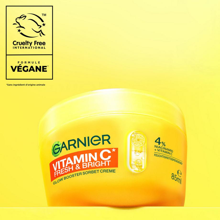 GARNIER  Vitamin C Fresh & Bright Glow Booster Sorbet Creme 