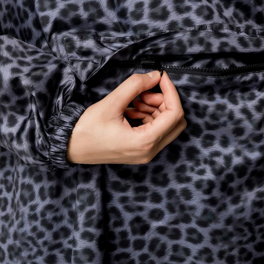 Manor Woman Poncho  