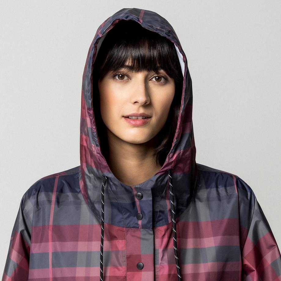 Manor Woman Poncho  