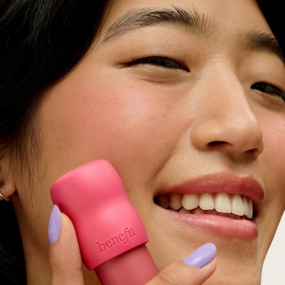 benefit  Play Daze - Blush Liquide Fini Mat Velours 