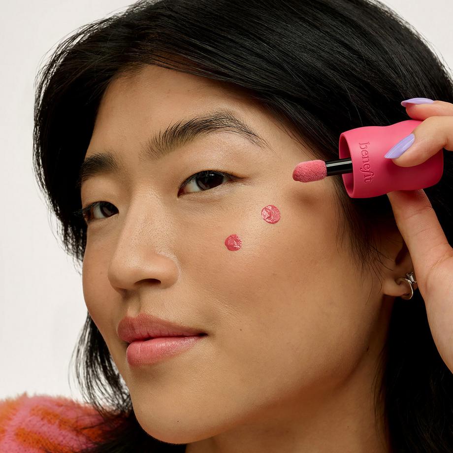 benefit  Play Daze - Blush Liquide Fini Mat Velours 