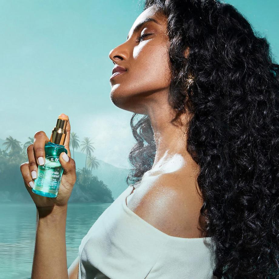 FABLE & MANE  Hair & Body Fragrance Mist Kerala Coconut -  Brume parfumée Kerala Coconut 