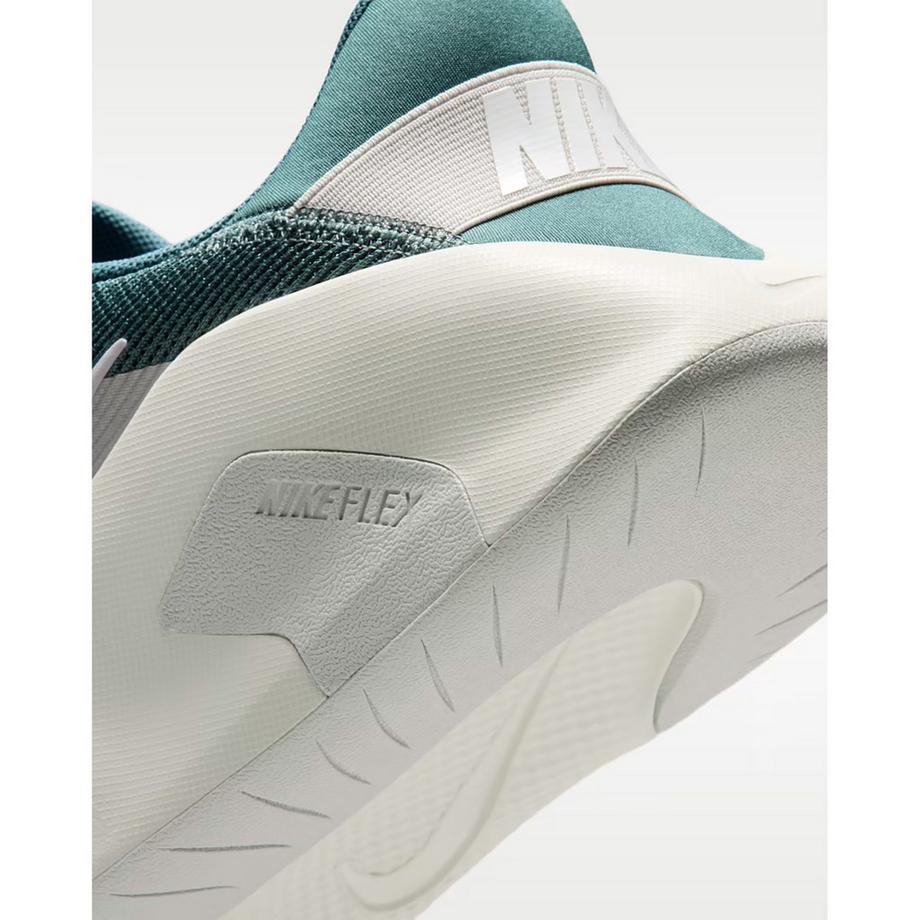 NIKE Flex Train Chaussures de fitness  