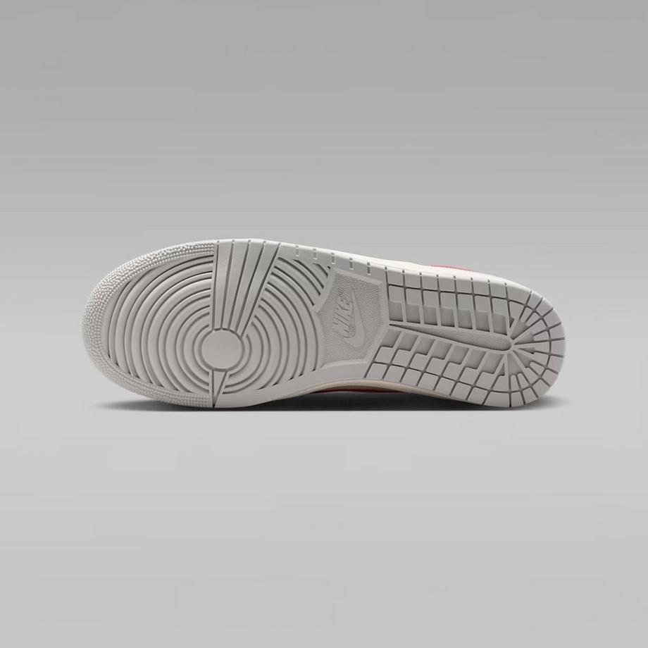 NIKE AIR JORDAN SKYLINE LOW Sneakers  