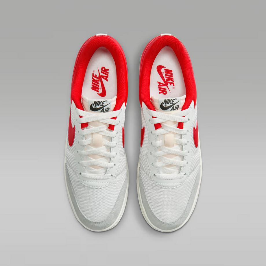 NIKE AIR JORDAN SKYLINE LOW Sneakers  