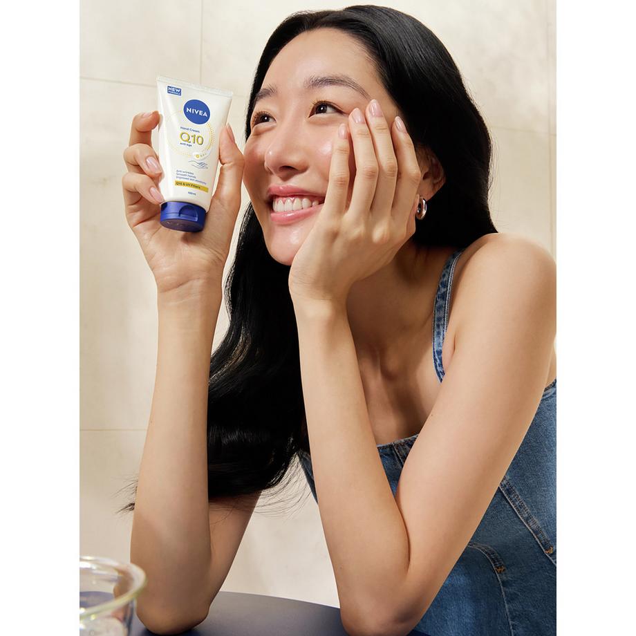 NIVEA  Q10  Crema mani antietà 