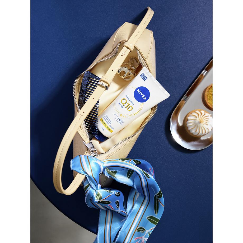 NIVEA  Q10  Crema mani antietà 