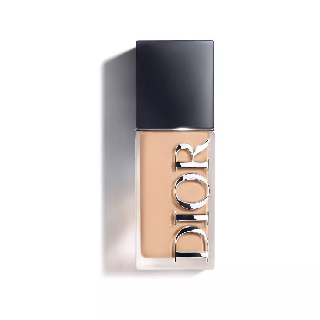 Christian Dior Dior Forever Skin Wear Blurring Natural Matte Foundation – 24 Stunden starker Halt (2 Warm) damen 2