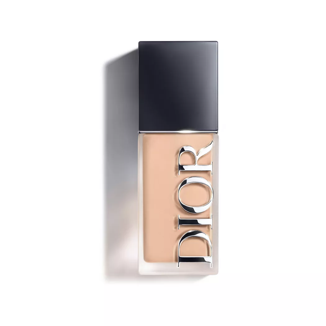 Christian Dior Dior Forever Skin Wear Blurring Natural Matte Foundation – 24 Stunden starker Halt (2 Warm Peach) damen 2