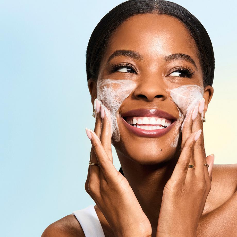 ESTÉE LAUDER  Daywear Glow Best Jelly Cleanser 