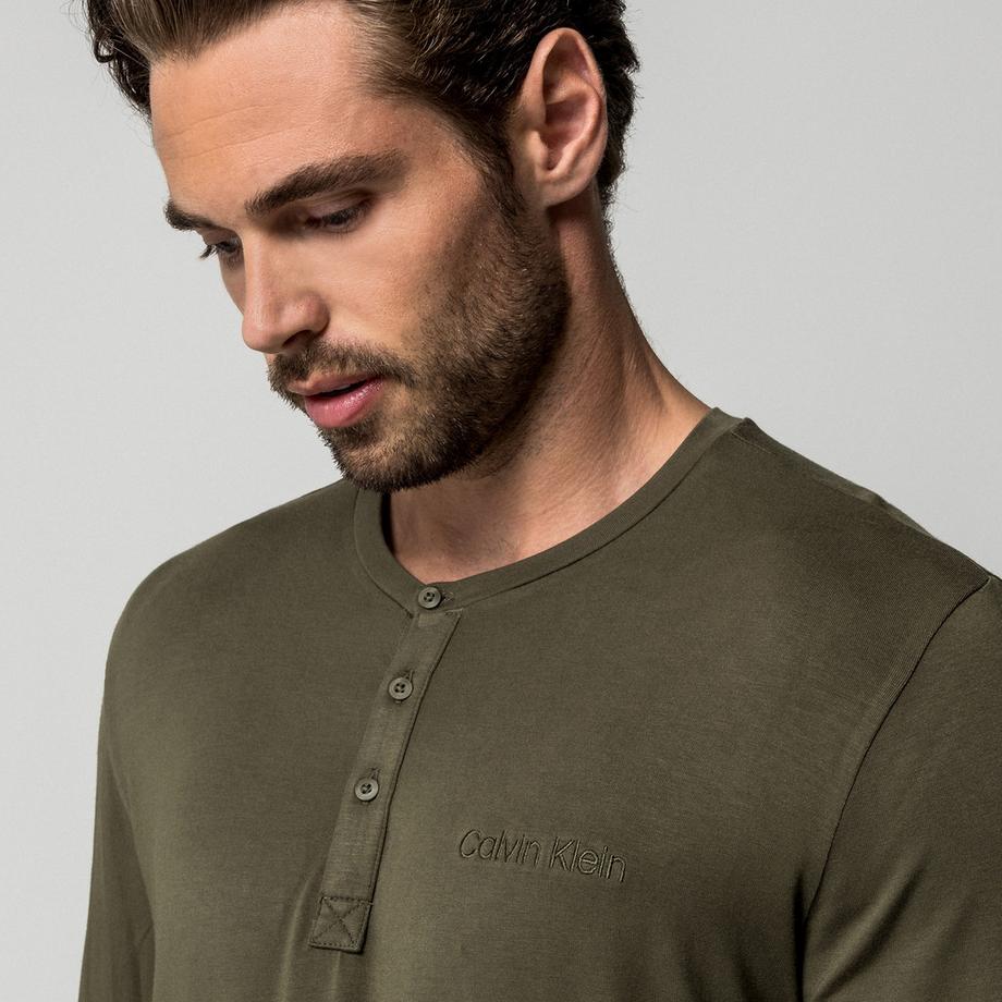 Calvin Klein Ultra Soft Modal Top pigiama Henley a maniche lunghe  