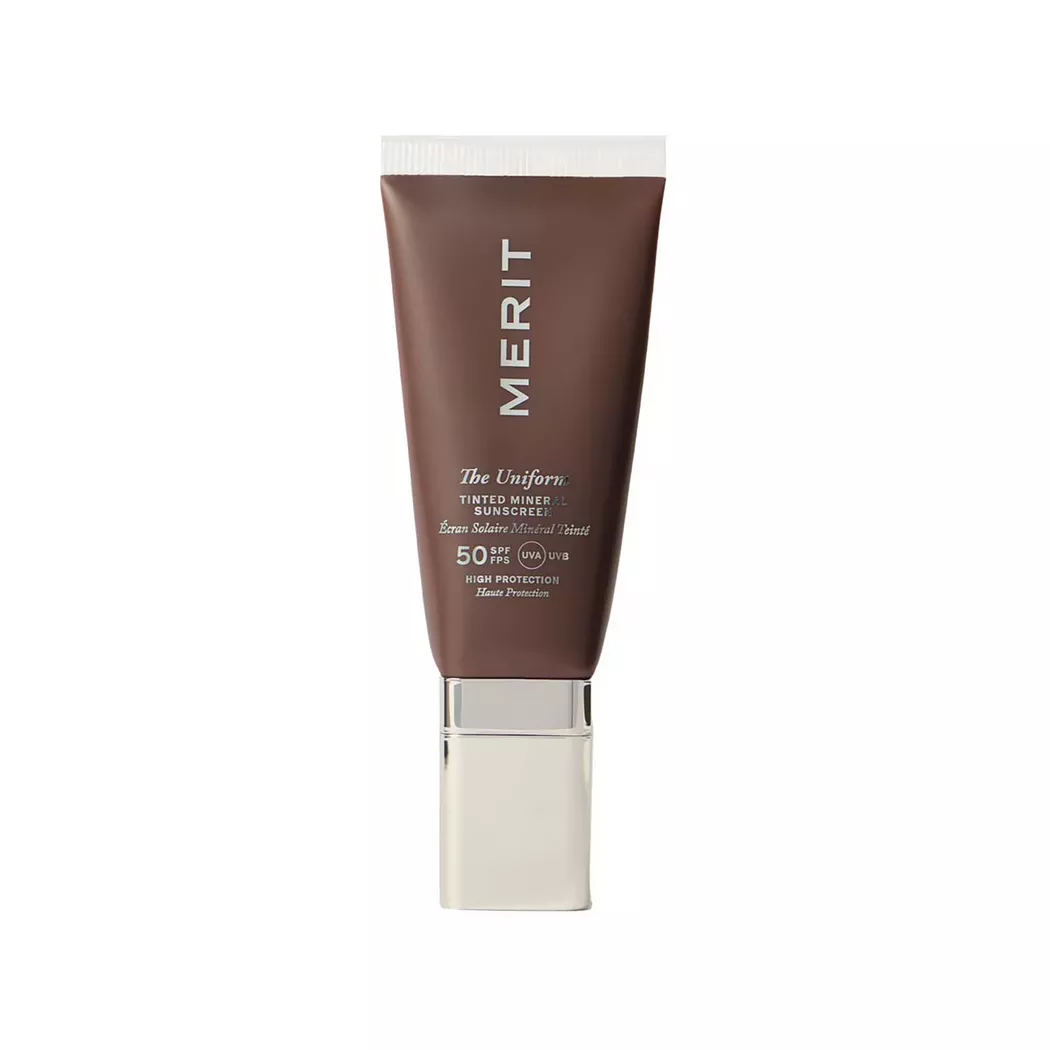 Merit Beauty - The Uniform - Getöntes mineralisches Sonnenschutz-Fluid LSF 50, 50 ml, Shade