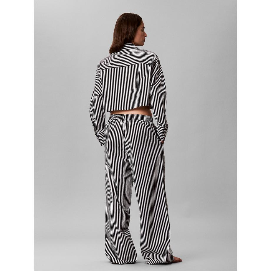 Calvin Klein Gestreiftes gekürztes Hemd mit Knopfleiste  