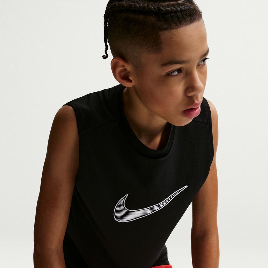 NIKE  T-shirt 