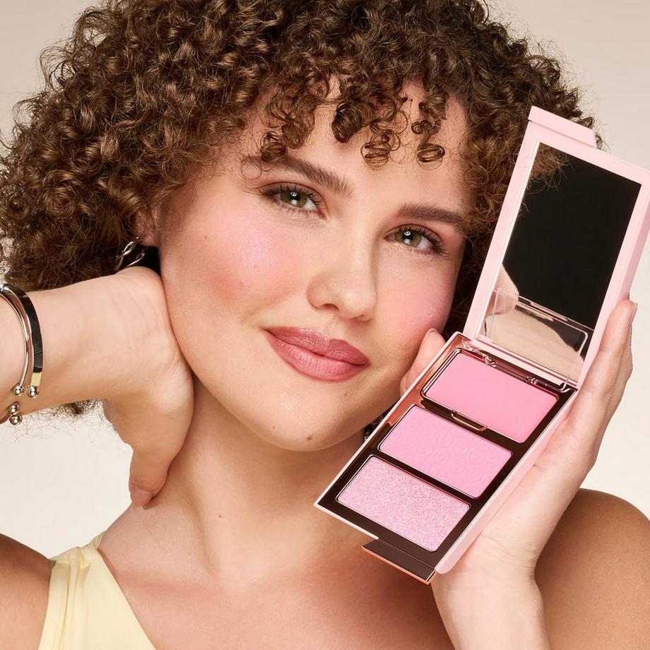 ONESIZE  Cheek Clapper 3D - Blush-Trio mit 3 verschiedenen Texturen 