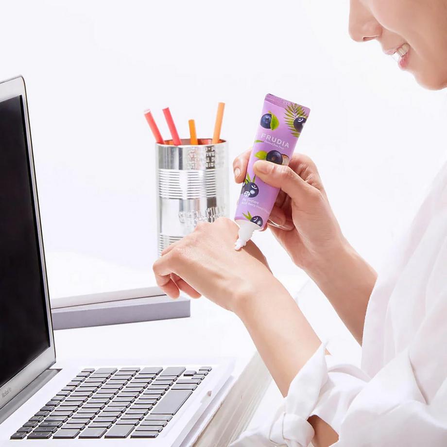 Frudia  My Orchard Cherry Hand Cream 