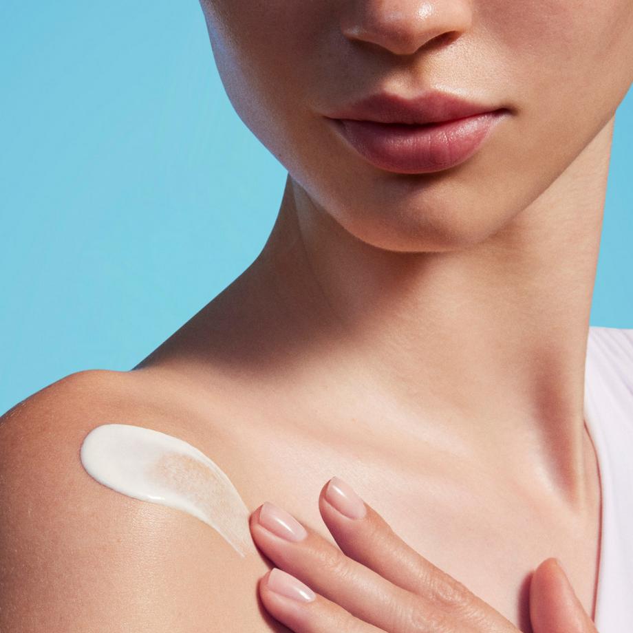 BIOTHERM  Waterlover Hydrating Sun Milk SPF50 