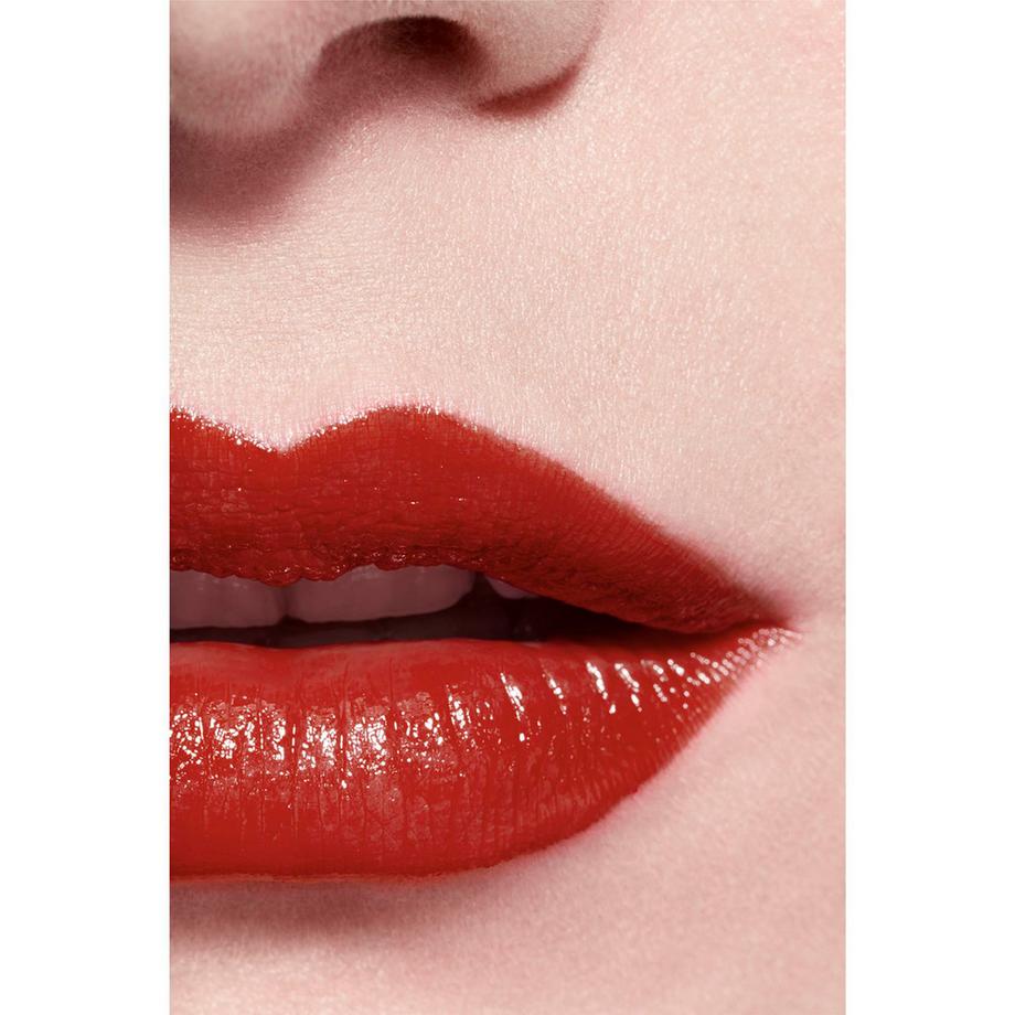 CHANEL ROUGE COCO SATINIERTER LIPPENSTIFT MIT LANGEM HALT – FEUCHTIGKEITSSPENDENDE UND GLÄTTENDE LIPPENPFLEGE 